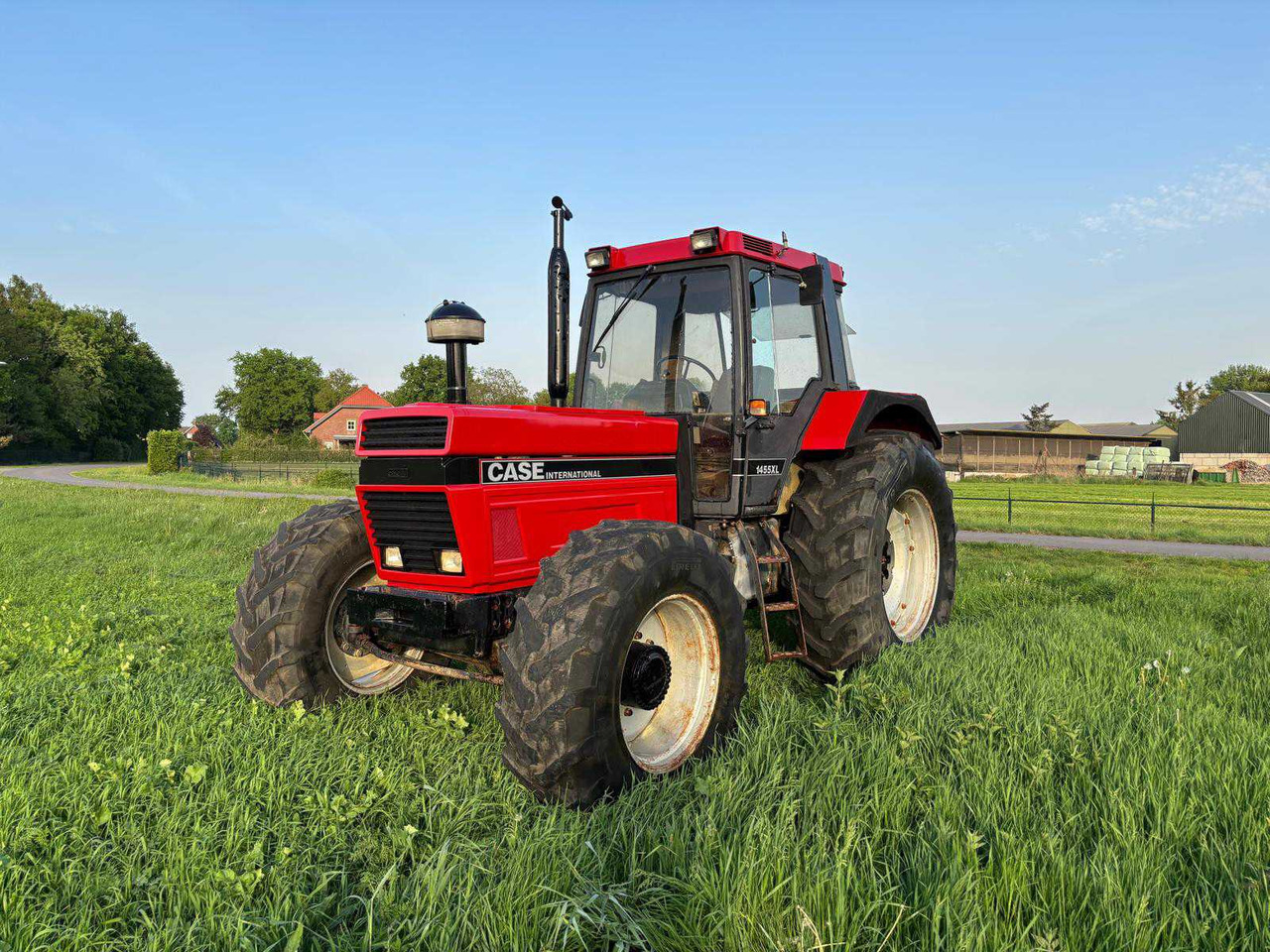 Case international 1455XL - Трактор: фото 1 Case international 1455XL - Трактор: фото 1