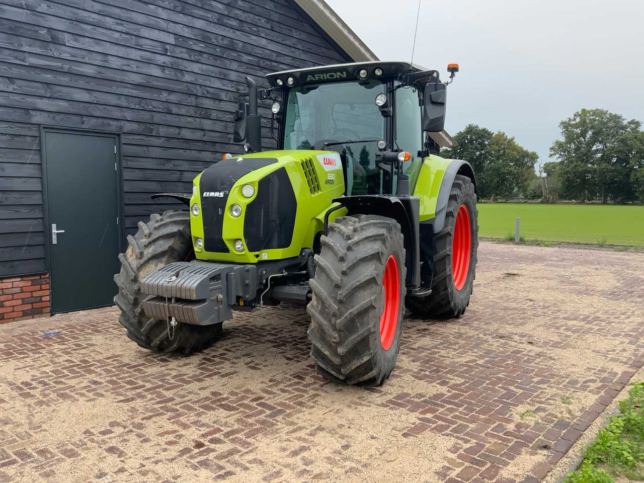 Claas Arion 650 - Трактор: фото 1 Claas Arion 650 - Трактор: фото 1