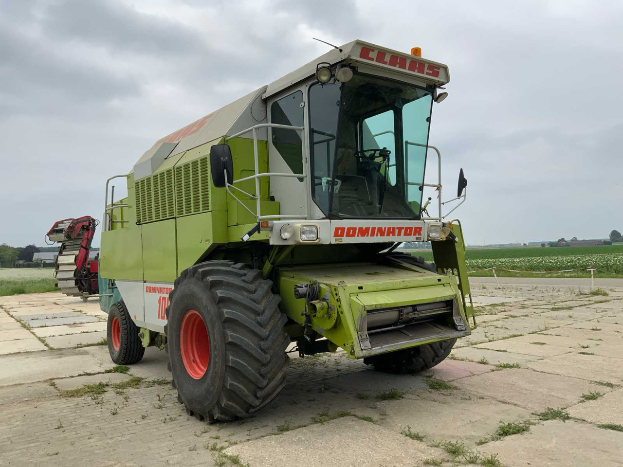 Claas Dominator 108 SL - Зерноуборочный комбайн: фото 5 Claas Dominator 108 SL - Зерноуборочный комбайн: фото 5