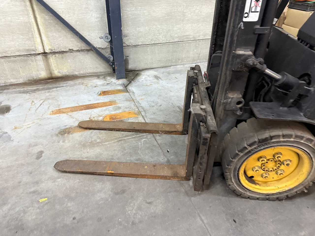 DAEWOO - 2005 - D30S - FORKLIFT - Вилочный погрузчик: фото 5 DAEWOO - 2005 - D30S - FORKLIFT - Вилочный погрузчик: фото 5