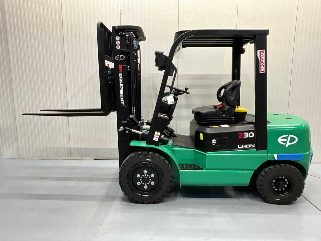 EP - EFXZ-301-H - 4.8M TRIPLEX, LI-ION, FREE-LIFT, SIDE-SHIFT - FORKLIFT - Вилочный погрузчик: фото 4 EP - EFXZ-301-H - 4.8M TRIPLEX, LI-ION, FREE-LIFT, SIDE-SHIFT - FORKLIFT - Вилочный погрузчик: фото 4