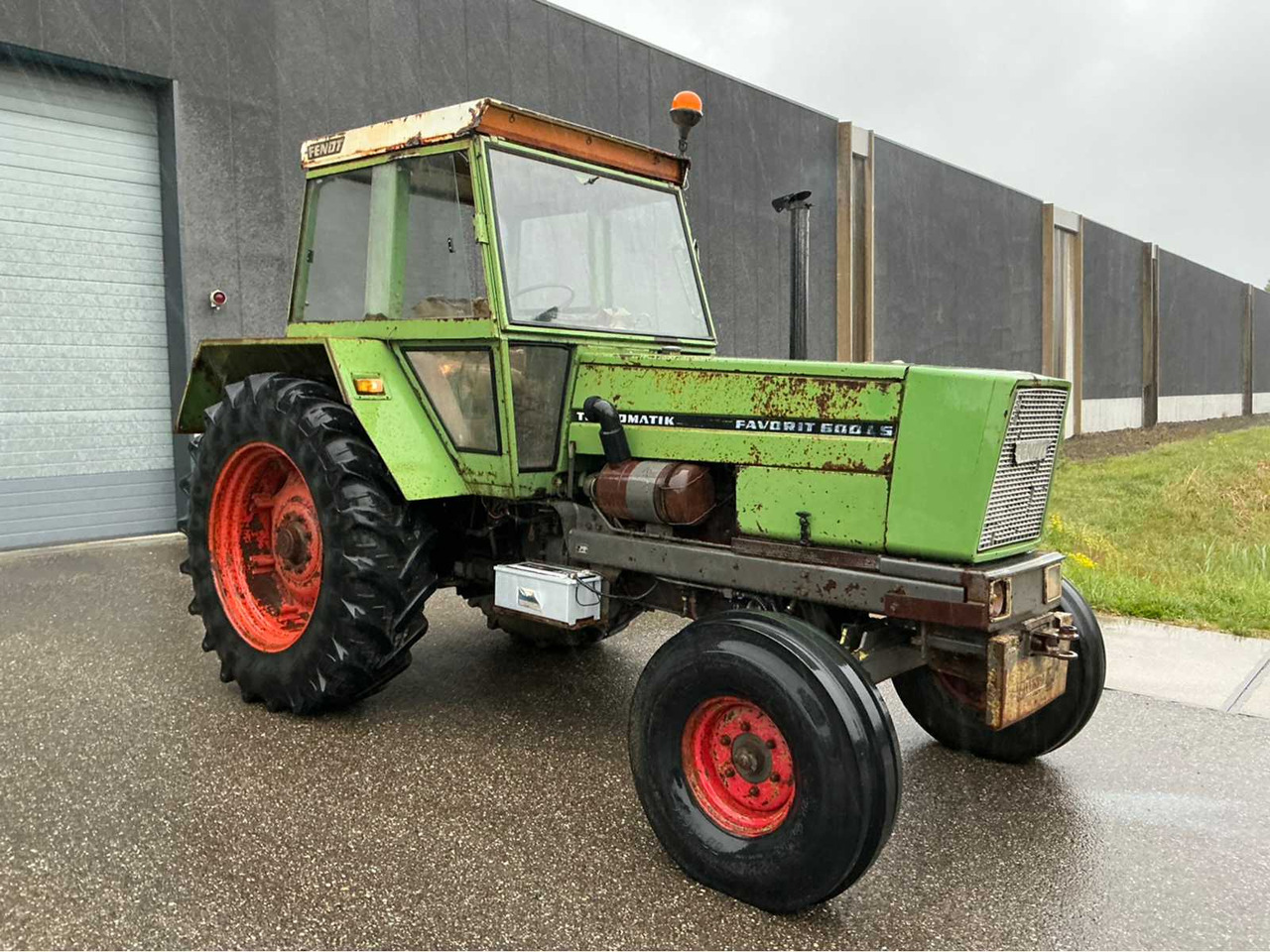 Fendt Favorit 600 LS Turbomatik - Трактор: фото 5 Fendt Favorit 600 LS Turbomatik - Трактор: фото 5