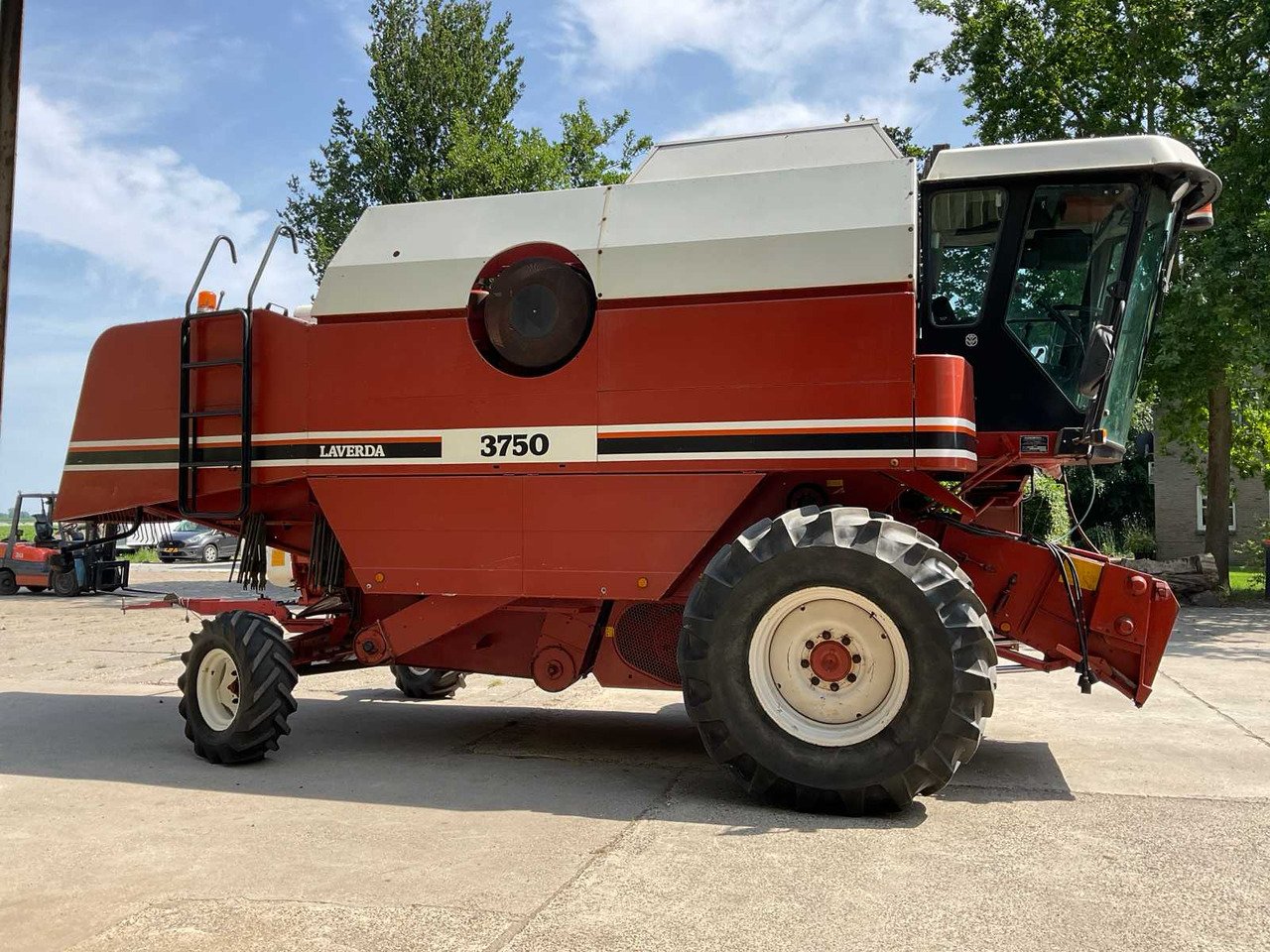 FiatAgri Laverda 3750 - Зерноуборочный комбайн: фото 5 FiatAgri Laverda 3750 - Зерноуборочный комбайн: фото 5