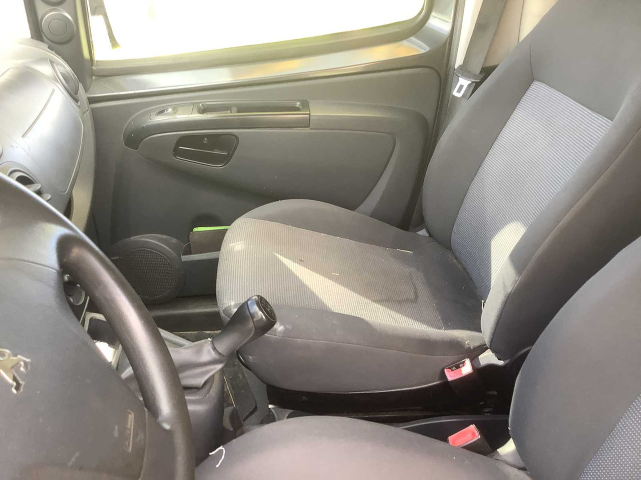 Фургон 2008 PEUGEOT BIPPER 1.4 HDI XT COMMERCIAL VEHICLE: фото 8 Фургон 2008 PEUGEOT BIPPER 1.4 HDI XT COMMERCIAL VEHICLE: фото 8