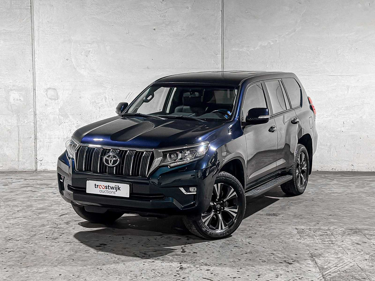 TOYOTA LAND CRUISER 2.8 D-4D-F CHALLENGER BLIND VAN 177HP 2020, VHH-33-H COMMERCIAL VEHICLE - Фургон: фото 2 TOYOTA LAND CRUISER 2.8 D-4D-F CHALLENGER BLIND VAN 177HP 2020, VHH-33-H COMMERCIAL VEHICLE - Фургон: фото 2