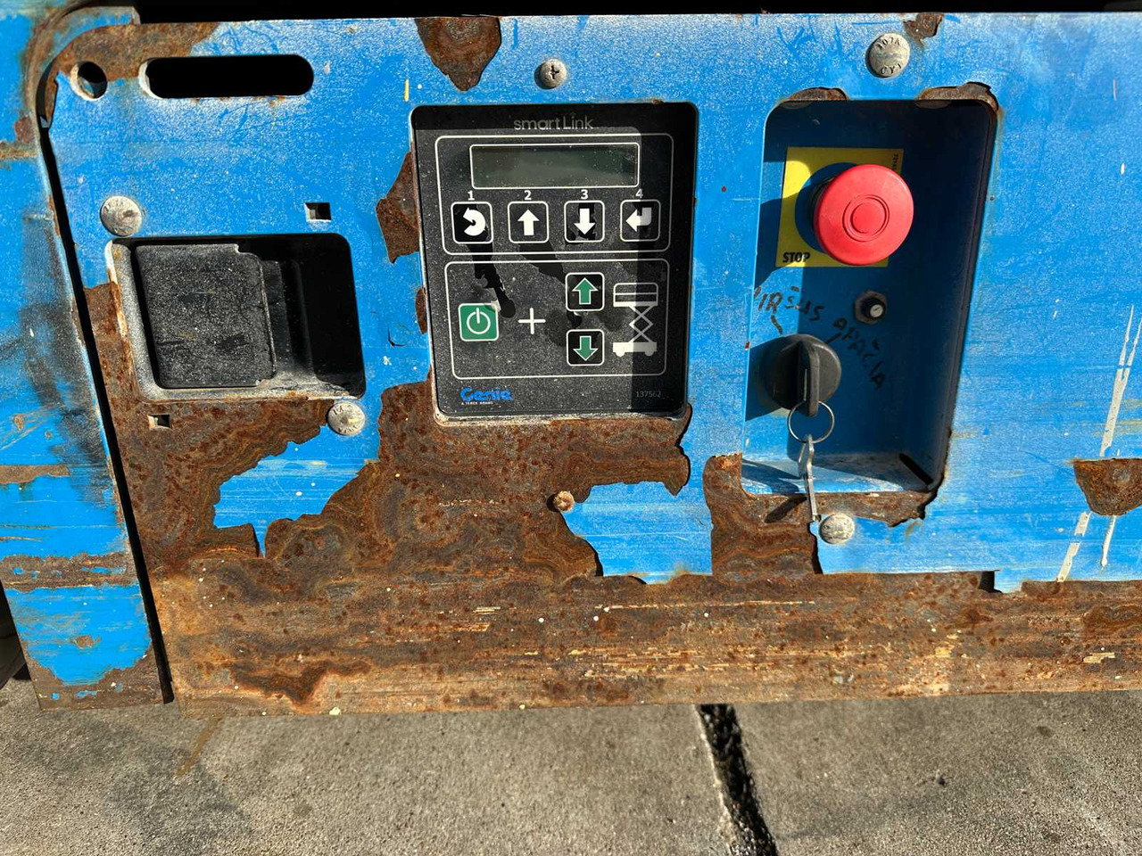 Подъёмник GENIE - 2014 - GS-1930 - AERIAL PLATFORM - SCISSOR LIFT: фото 7 Подъёмник GENIE - 2014 - GS-1930 - AERIAL PLATFORM - SCISSOR LIFT: фото 7