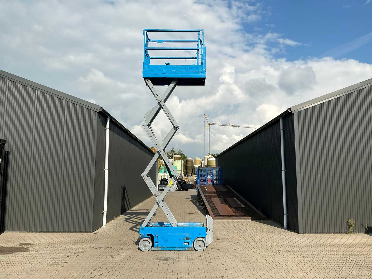 GENIE GS-1532 SCISSOR LIFT - Подъёмник: фото 1 GENIE GS-1532 SCISSOR LIFT - Подъёмник: фото 1