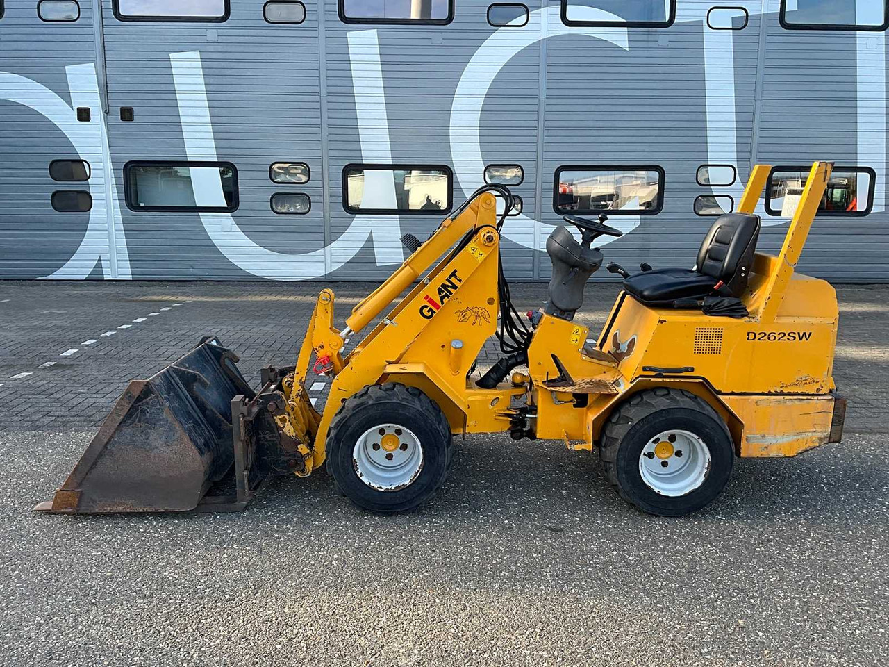 Giant D262SW - Колёсный погрузчик: фото 3 Giant D262SW - Колёсный погрузчик: фото 3