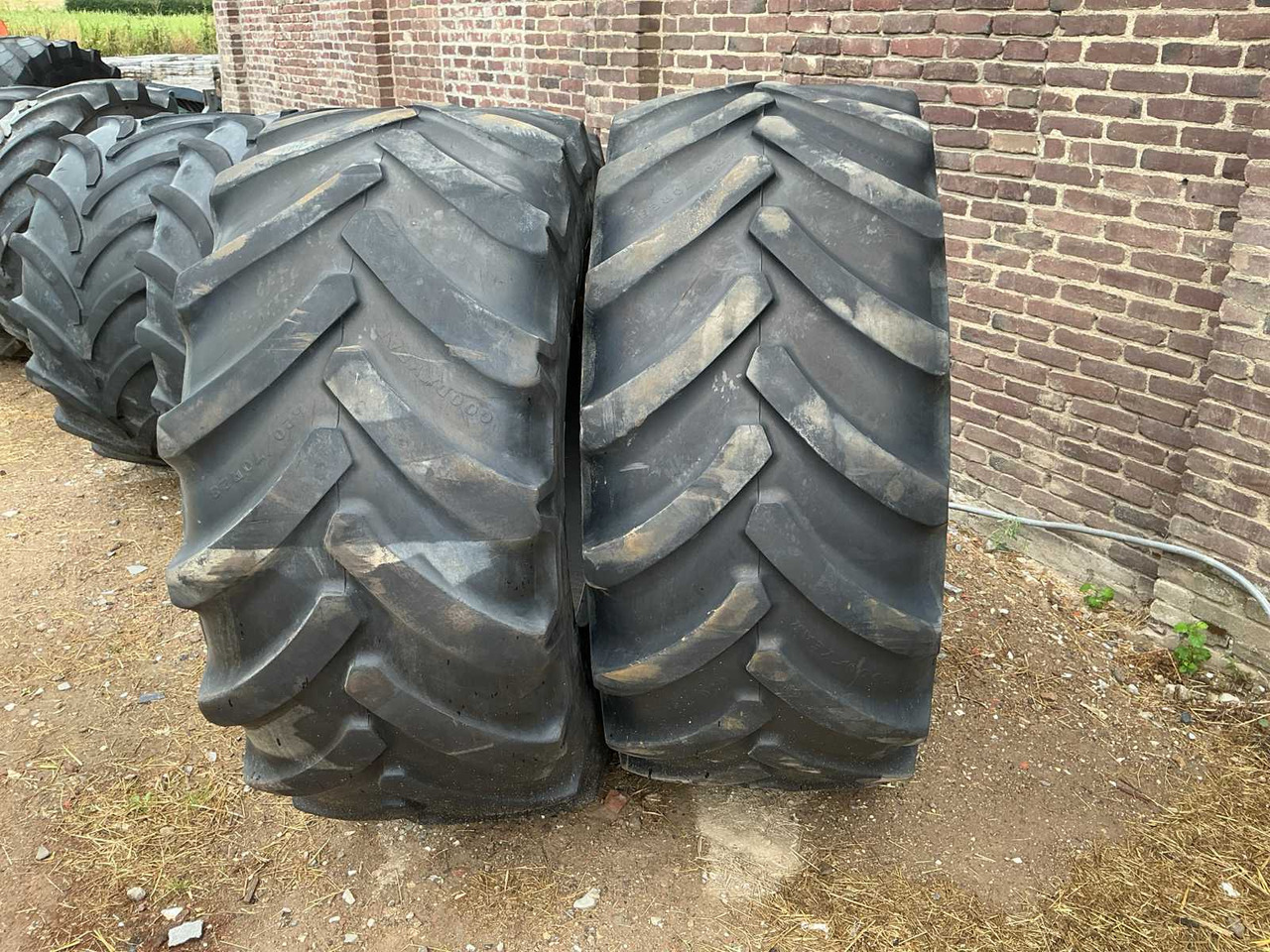 Goodyear Optitrac DT 824 - Шины и диски для Тракторов: фото 2 Goodyear Optitrac DT 824 - Шины и диски для Тракторов: фото 2