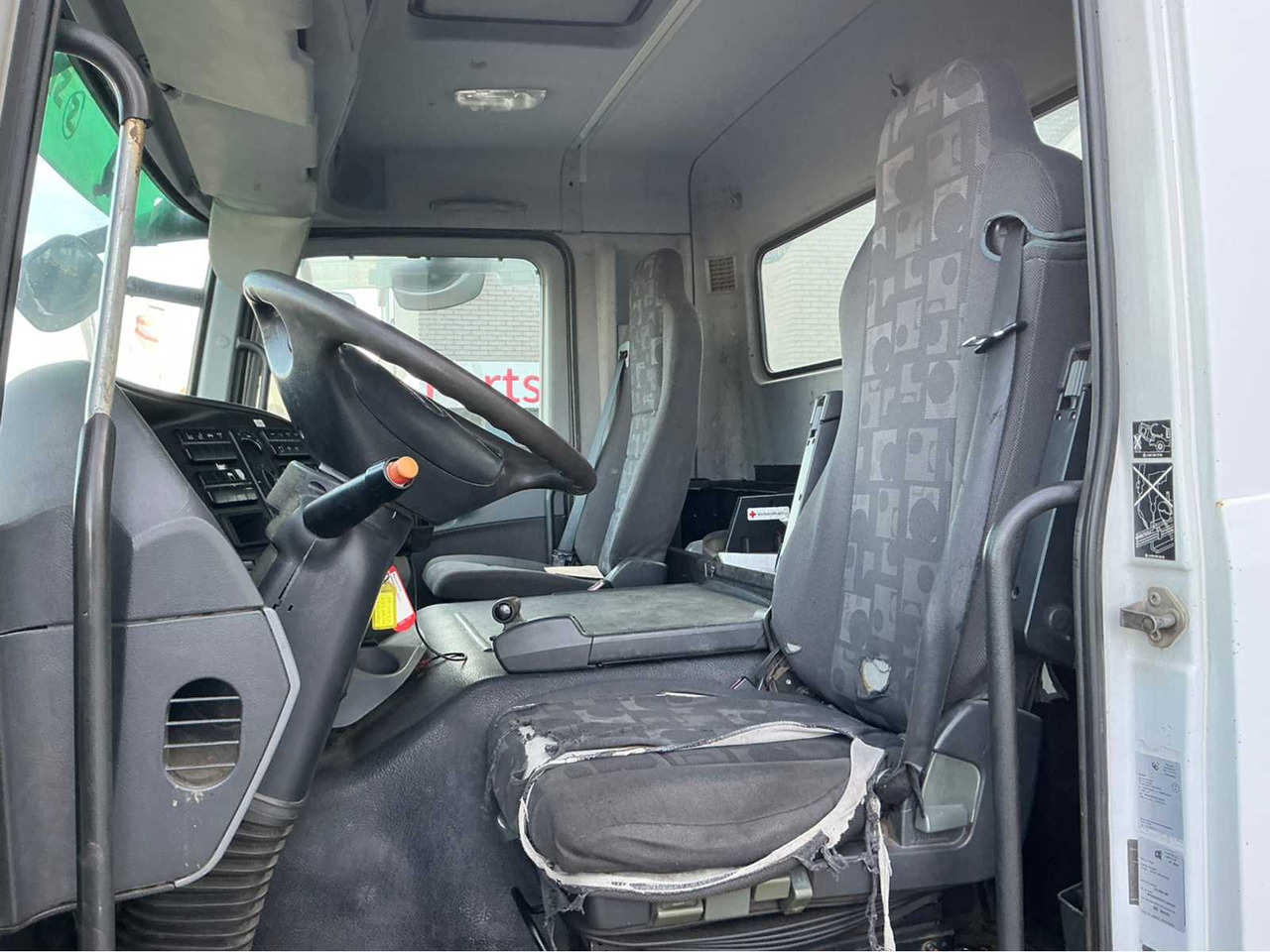 Грузовик 2007 MERCEDES-BENZ 2544 TANKER: фото 16