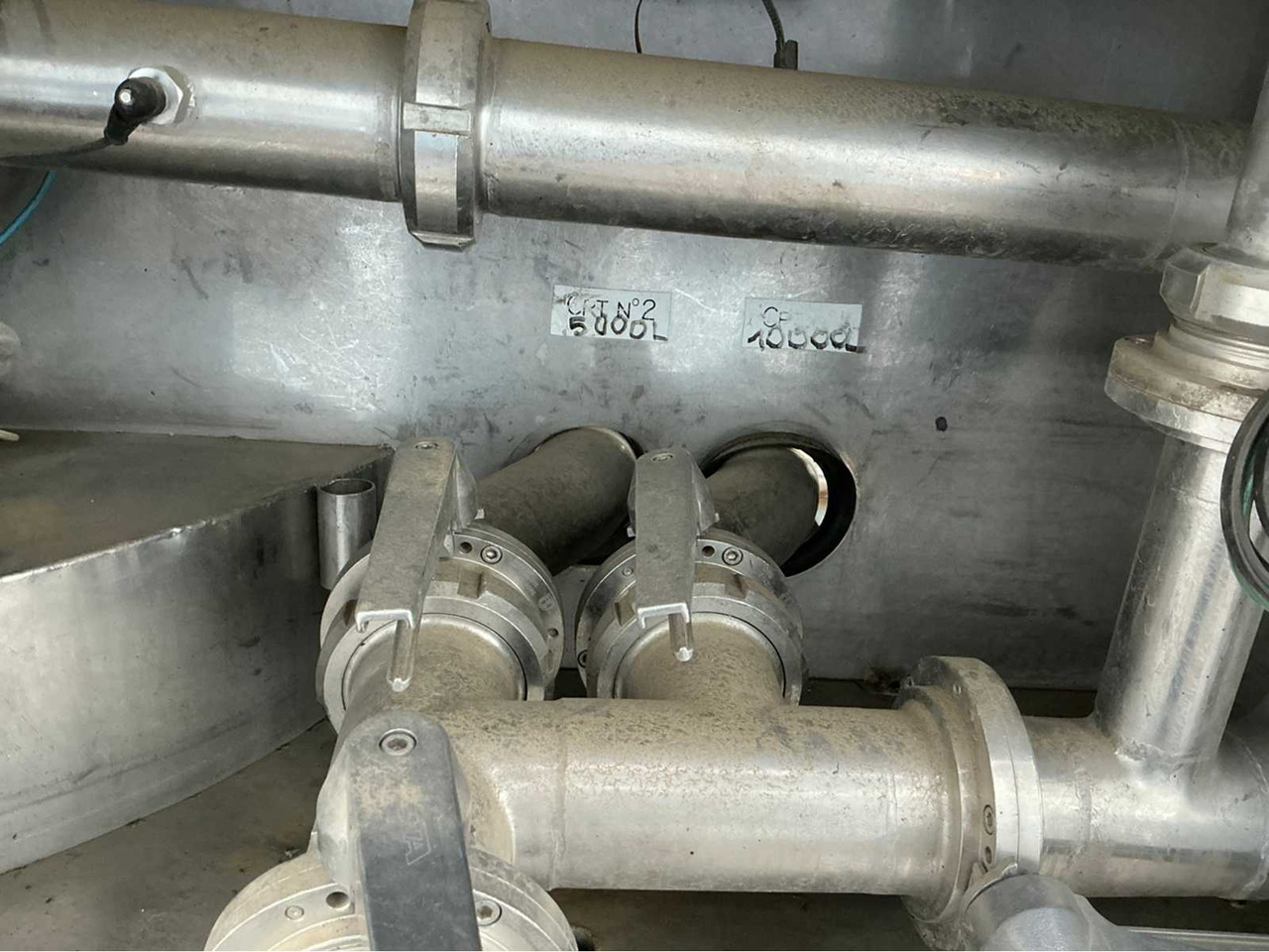 Грузовик 2007 MERCEDES-BENZ 2544 TANKER: фото 10