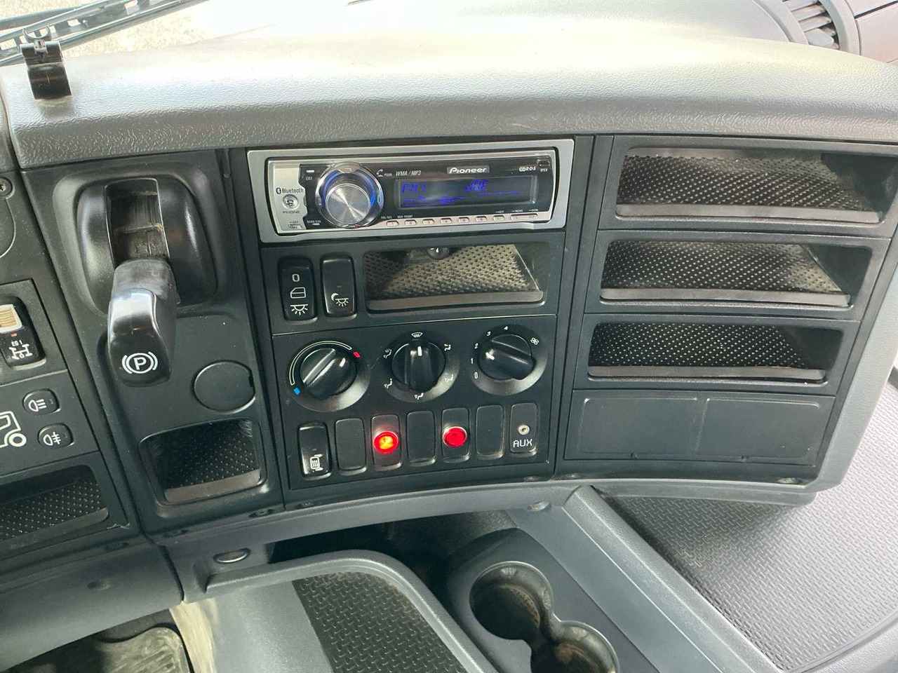 Грузовик 2009 SCANIA G420 TIPPER TRUCK WITH CRANE: фото 31 Грузовик 2009 SCANIA G420 TIPPER TRUCK WITH CRANE: фото 31