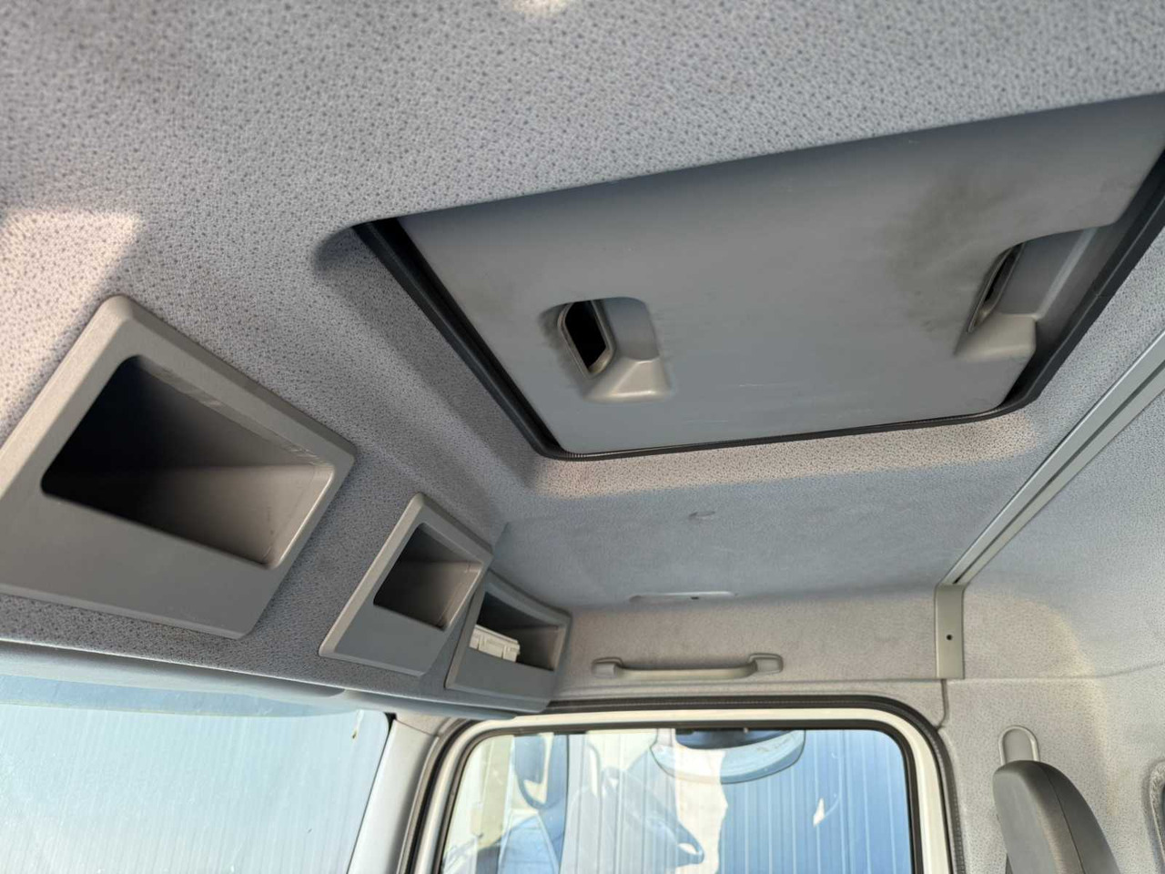 Грузовик MERCEDES-BENZ - TIJHOF CAR TRANSPORTER - ATEGO 1223 - TRUCK - 2007: фото 18 Грузовик MERCEDES-BENZ - TIJHOF CAR TRANSPORTER - ATEGO 1223 - TRUCK - 2007: фото 18