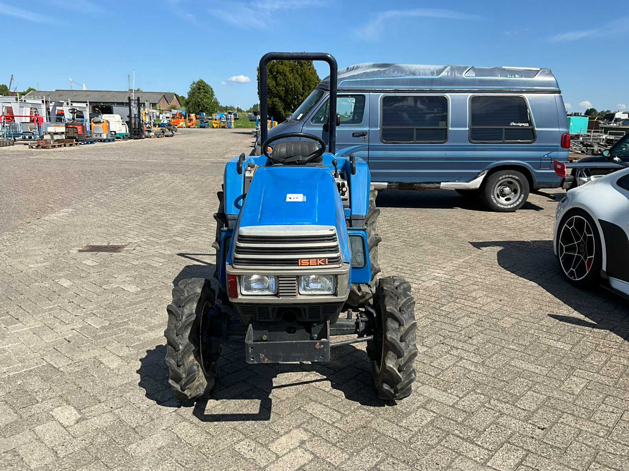 Iseki TU217F - Минитрактор: фото 2 Iseki TU217F - Минитрактор: фото 2