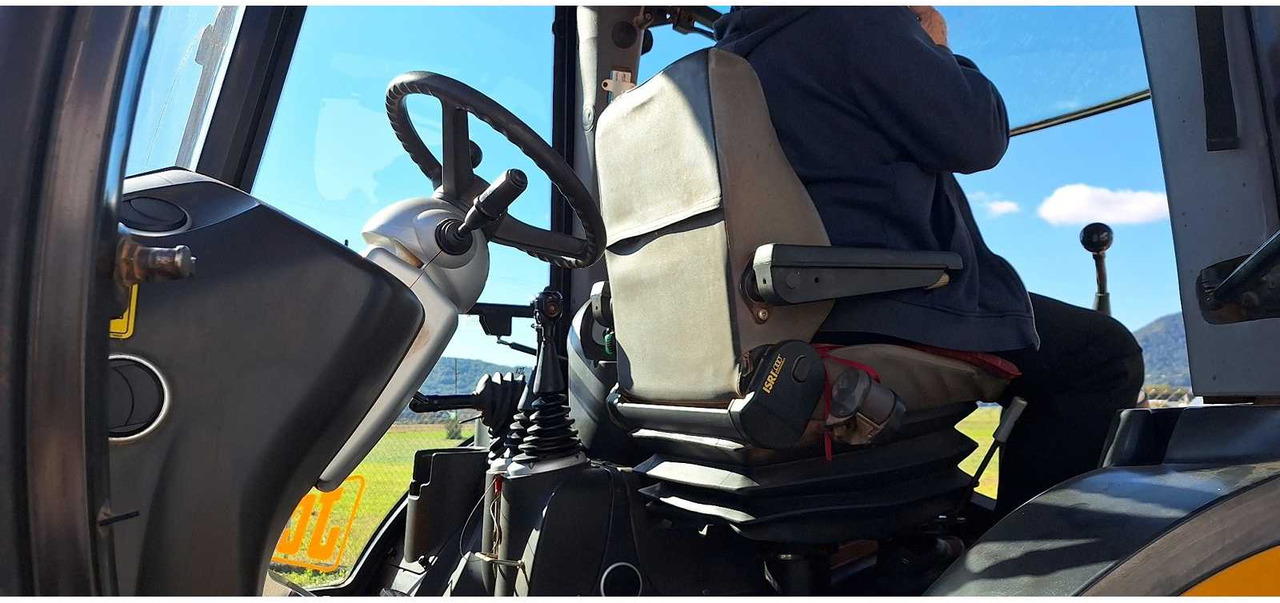 Экскаватор-погрузчик JCB - 3CX - BACKHOE LOADER - 2004: фото 13 Экскаватор-погрузчик JCB - 3CX - BACKHOE LOADER - 2004: фото 13