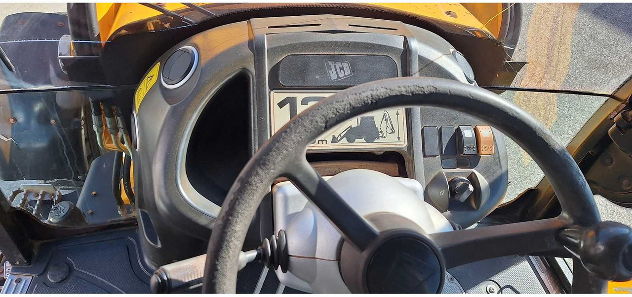 Экскаватор-погрузчик JCB - 3CX - BACKHOE LOADER - 2004: фото 11 Экскаватор-погрузчик JCB - 3CX - BACKHOE LOADER - 2004: фото 11