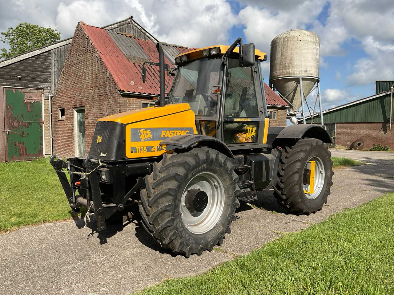 JCB Fastrac 1135 4WS - Трактор: фото 1 JCB Fastrac 1135 4WS - Трактор: фото 1