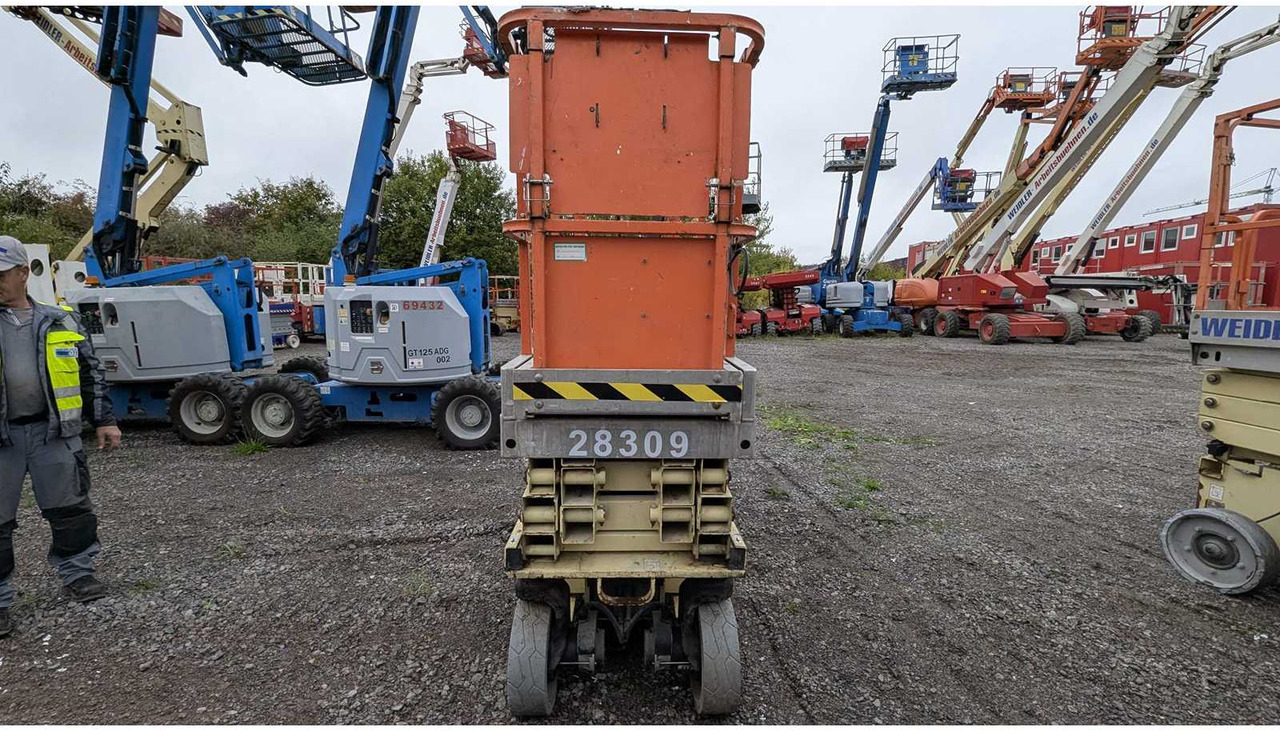 JLG - 2030ES - AERIAL WORK PLATFORMS (NO. 28309) - 2006 - Подъёмник: фото 4 JLG - 2030ES - AERIAL WORK PLATFORMS (NO. 28309) - 2006 - Подъёмник: фото 4