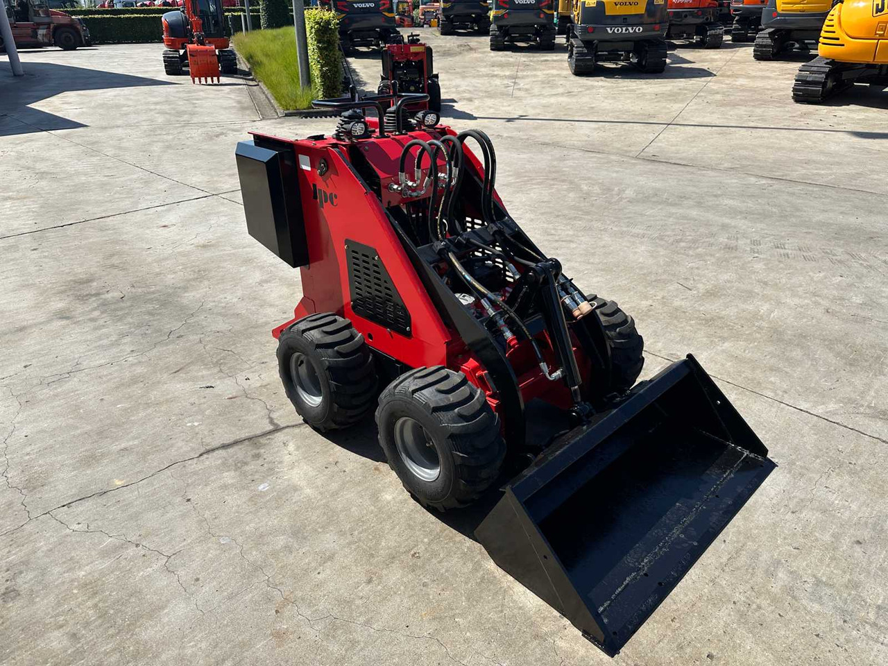 JPC HT320 - Мини-погрузчик с бортовым поворотом: фото 3 JPC HT320 - Мини-погрузчик с бортовым поворотом: фото 3
