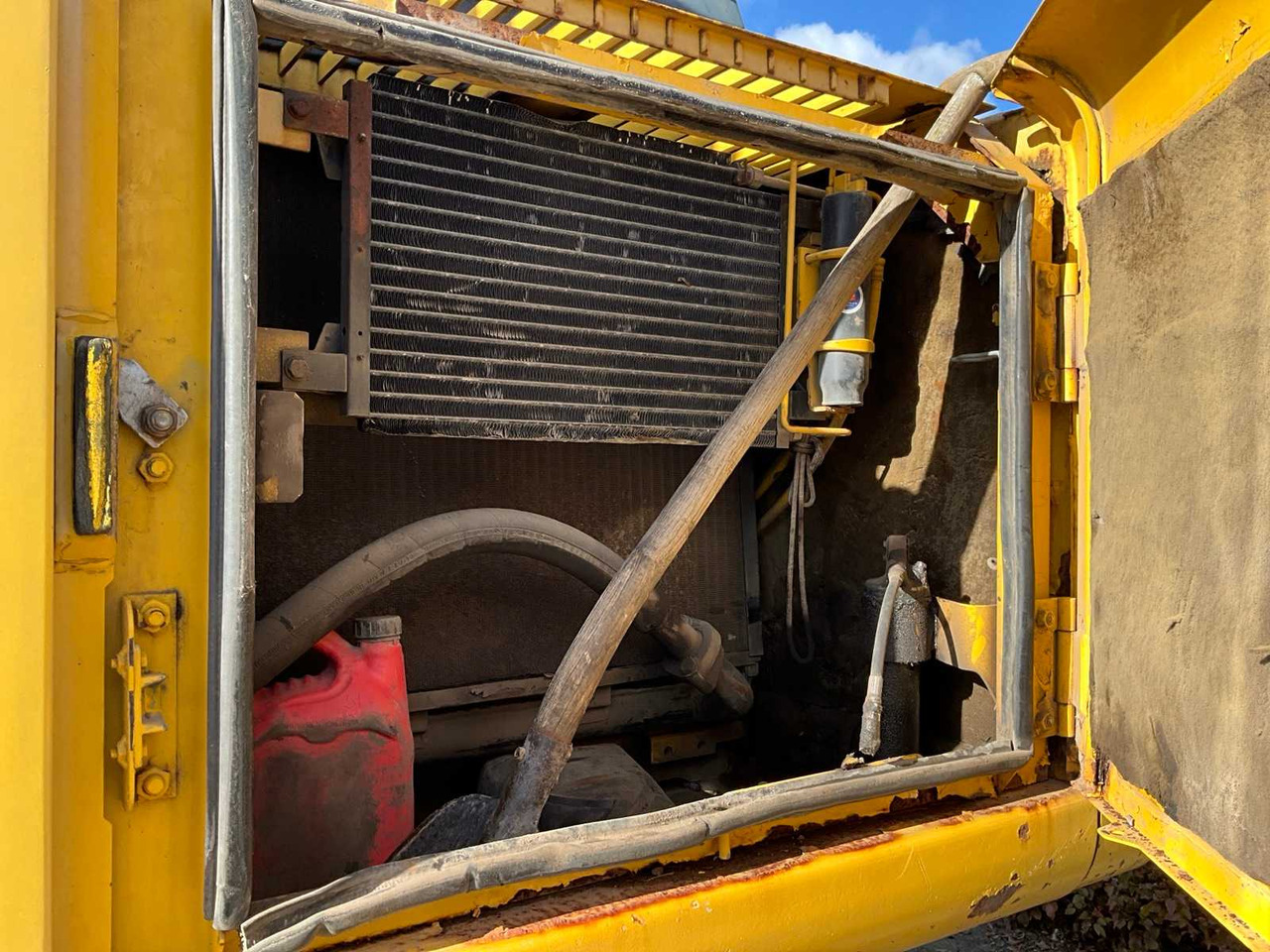 Гусеничный экскаватор Komatsu 1999 KOMATSU ACTIVE PC240LC CRAWLER EXCAVATOR: фото 7 Гусеничный экскаватор Komatsu 1999 KOMATSU ACTIVE PC240LC CRAWLER EXCAVATOR: фото 7