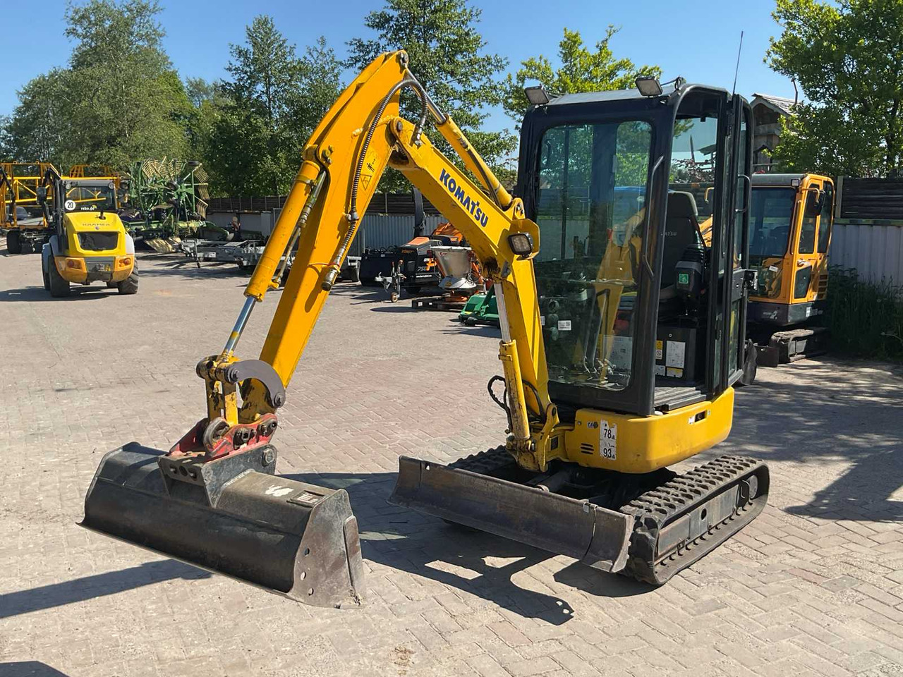 Komatsu Excabator/PC16 R 3Hs - Гусеничный экскаватор: фото 2 Komatsu Excabator/PC16 R 3Hs - Гусеничный экскаватор: фото 2
