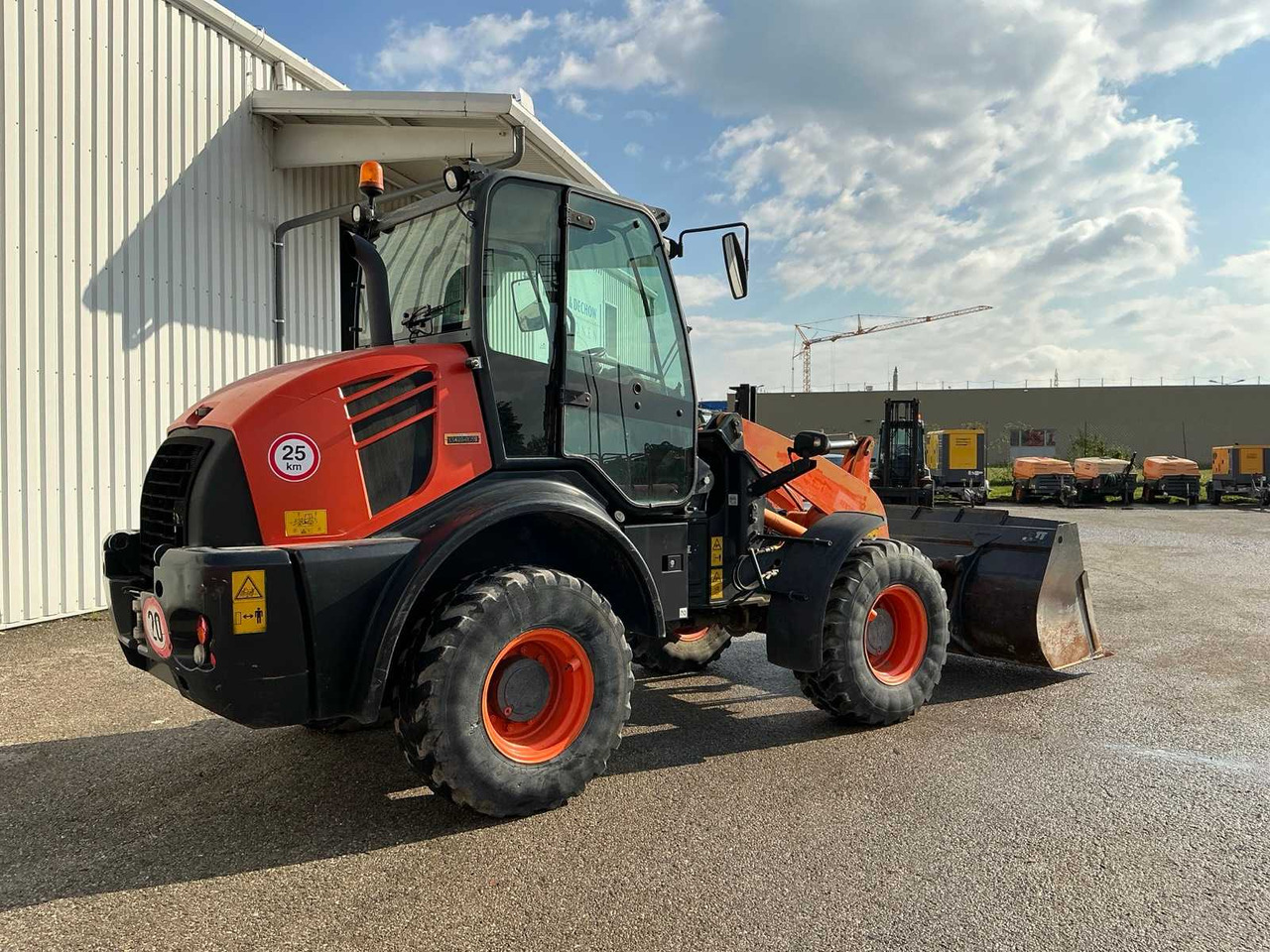 Komatsu WA100M-7 - Колёсный погрузчик: фото 4 Komatsu WA100M-7 - Колёсный погрузчик: фото 4