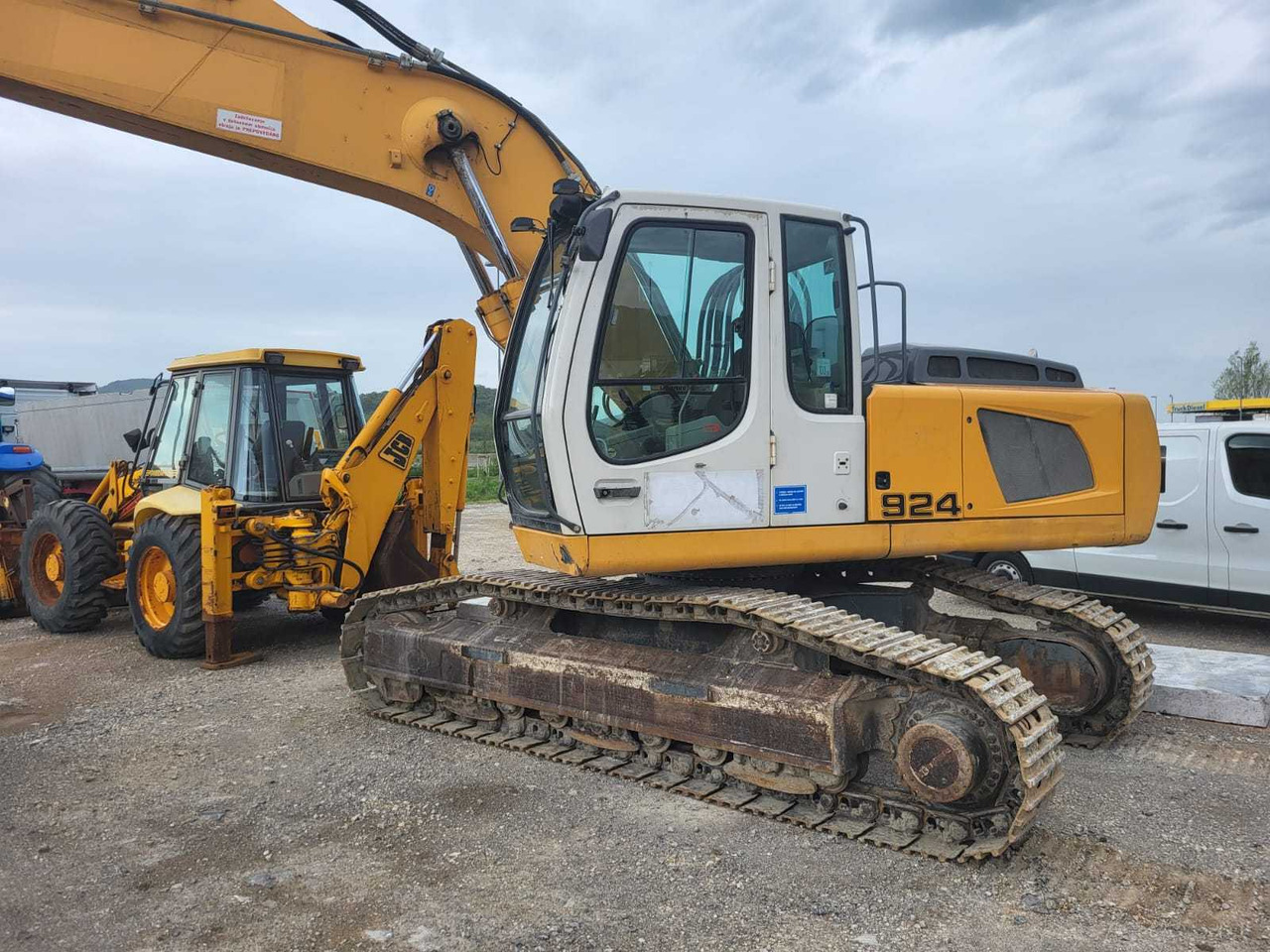 LIEBHERR R924 C SL - Гусеничный экскаватор: фото 2 LIEBHERR R924 C SL - Гусеничный экскаватор: фото 2