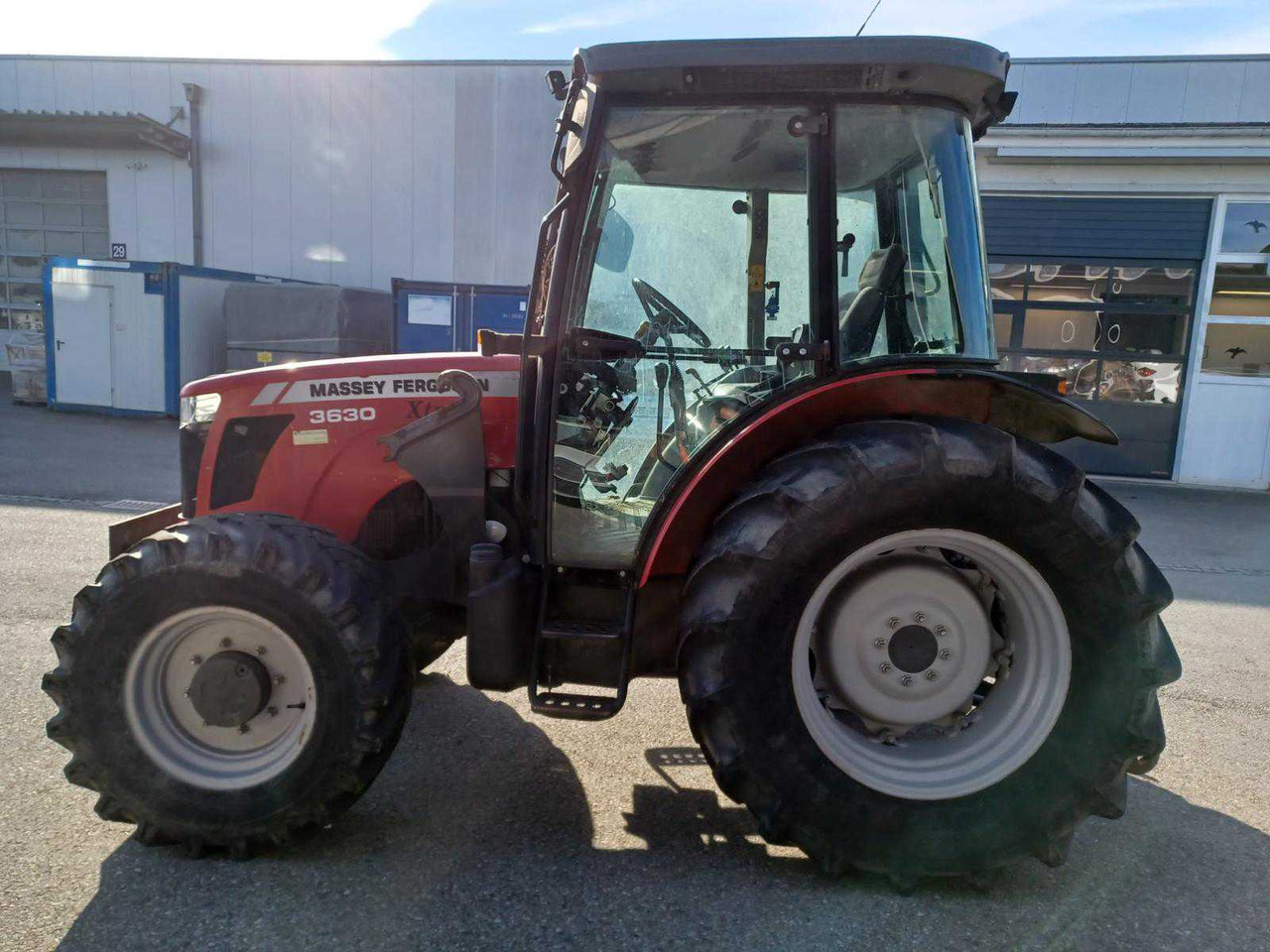 Massey Ferguson MF3630 - Трактор: фото 1 Massey Ferguson MF3630 - Трактор: фото 1