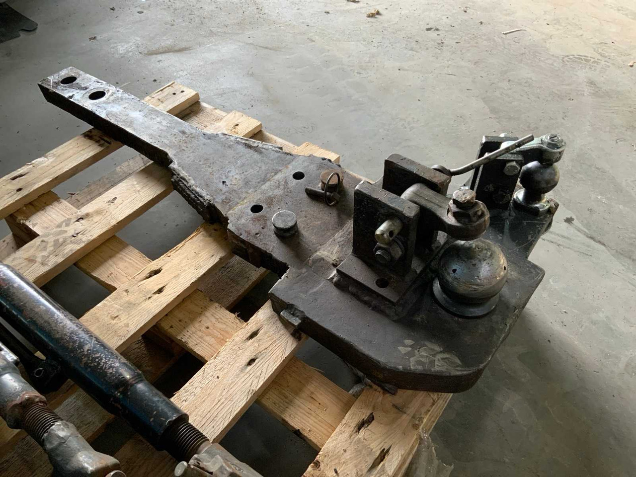 NEW HOLLAND 7000-SERIES / K80 - K50 TOWBAR - Трактор: фото 2 NEW HOLLAND 7000-SERIES / K80 - K50 TOWBAR - Трактор: фото 2