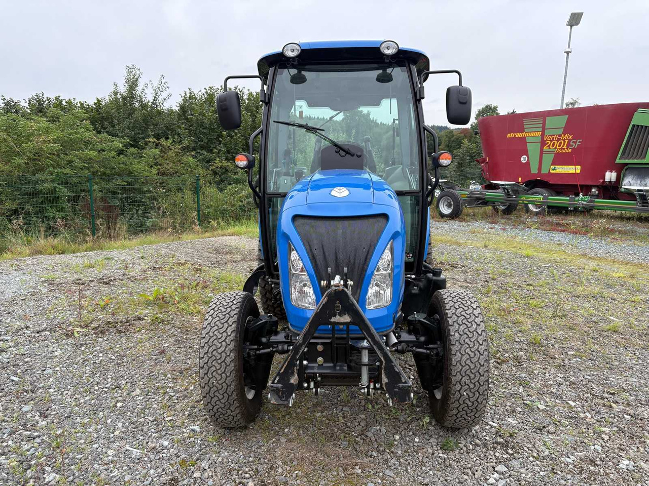 New Holland Boomer 50 - Минитрактор: фото 3 New Holland Boomer 50 - Минитрактор: фото 3