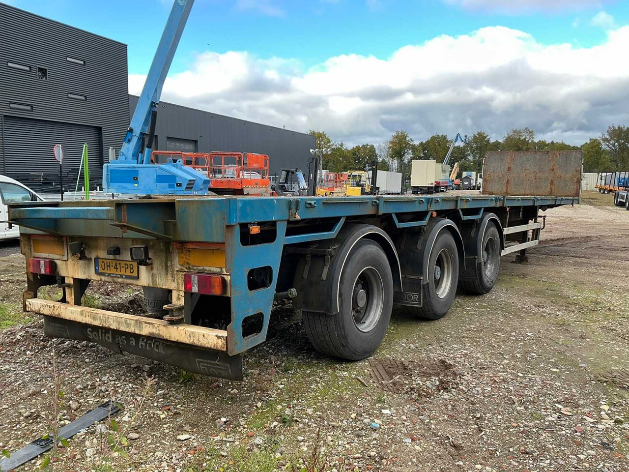 2004 FLOOR FLO-17-30K1 SEMI-TRAILER - Полуприцеп: фото 4 2004 FLOOR FLO-17-30K1 SEMI-TRAILER - Полуприцеп: фото 4