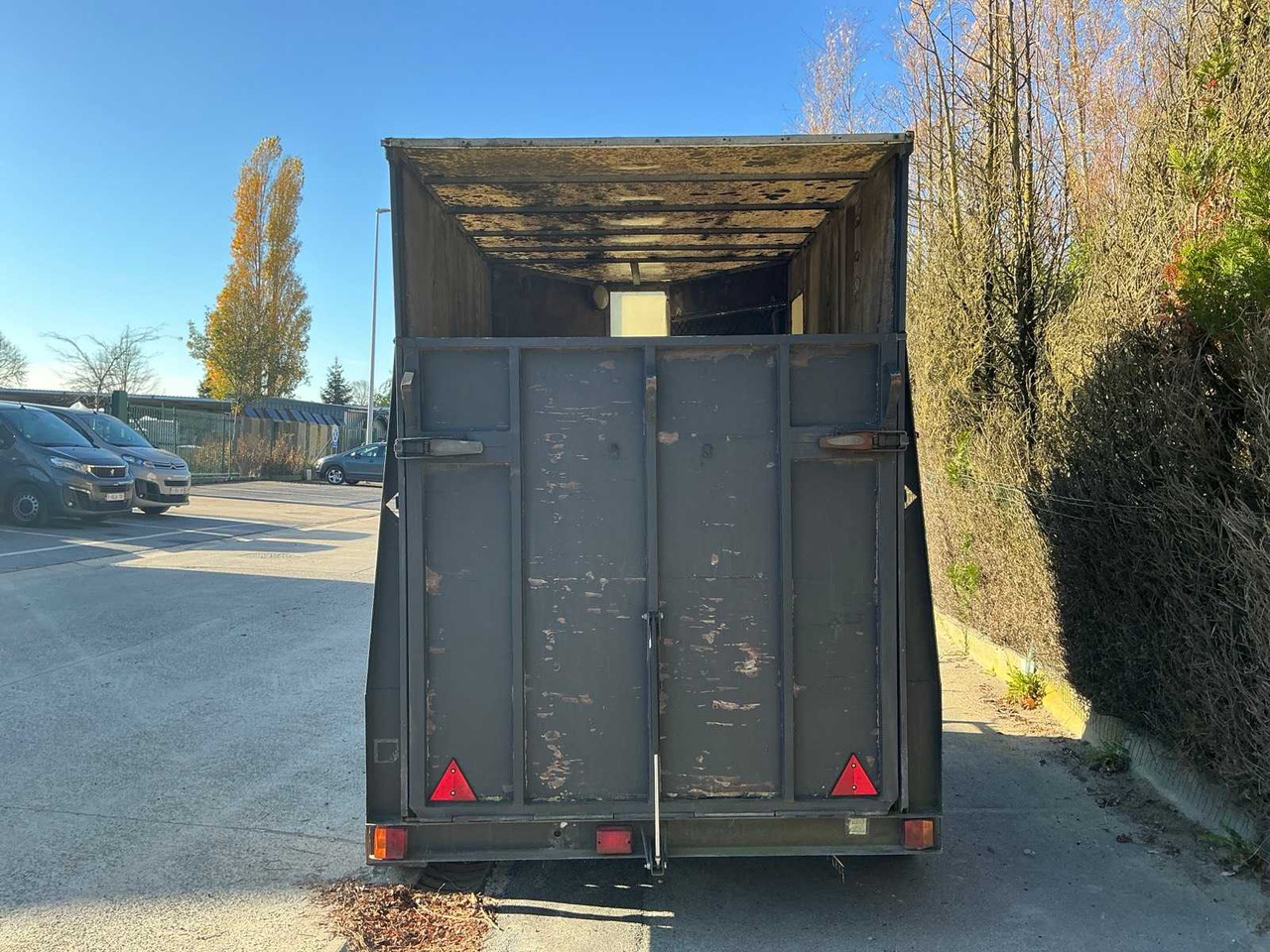 1992 B.C.W. V41020G HORSE TRAILER - Прицеп: фото 4 1992 B.C.W. V41020G HORSE TRAILER - Прицеп: фото 4