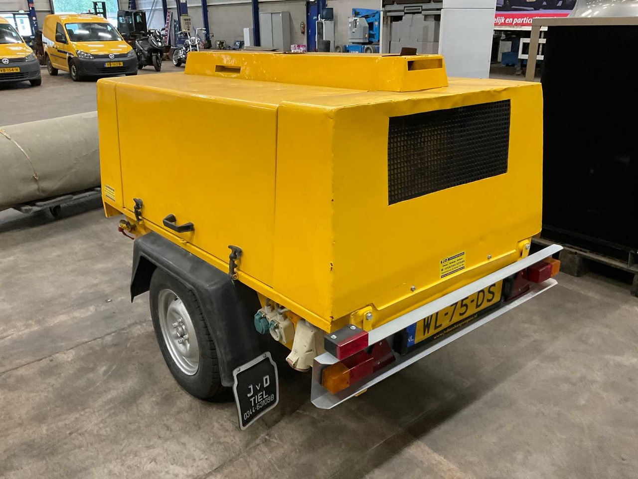 1994 ATLAS COPCO AIR COMPRESSOR / GENERATOR TRAILER - Прицеп: фото 4 1994 ATLAS COPCO AIR COMPRESSOR / GENERATOR TRAILER - Прицеп: фото 4