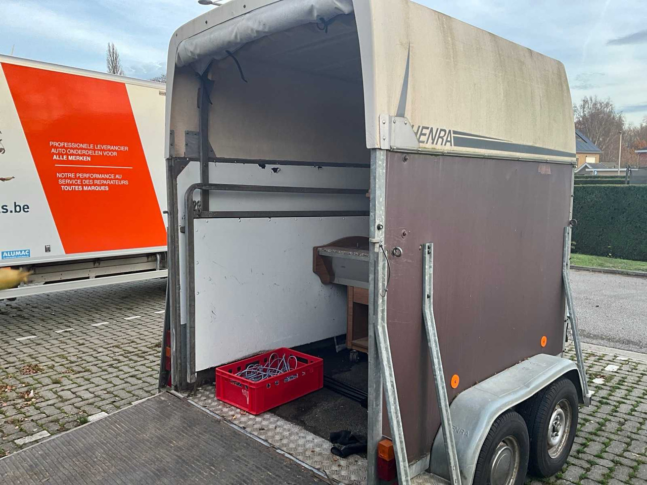 1994 HENRA TRAILER HORSE TRAILER - Прицеп: фото 5 1994 HENRA TRAILER HORSE TRAILER - Прицеп: фото 5