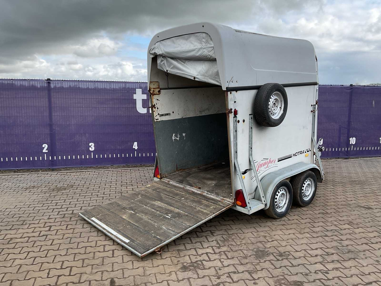 2005 - HOTRARIJS - VT-2000S - HORSE TRAILER - Прицеп: фото 5 2005 - HOTRARIJS - VT-2000S - HORSE TRAILER - Прицеп: фото 5