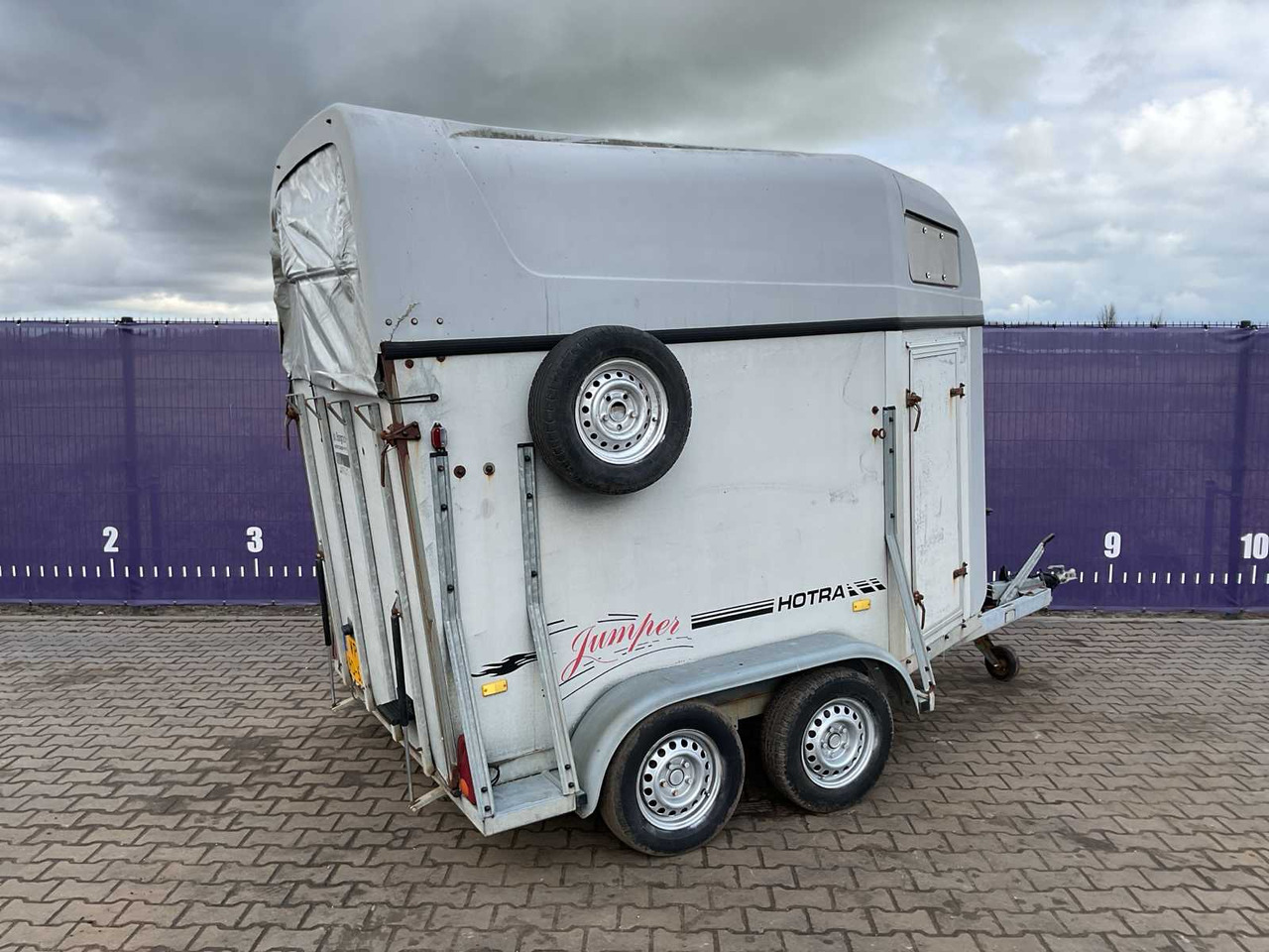 2005 - HOTRARIJS - VT-2000S - HORSE TRAILER - Прицеп: фото 3 2005 - HOTRARIJS - VT-2000S - HORSE TRAILER - Прицеп: фото 3