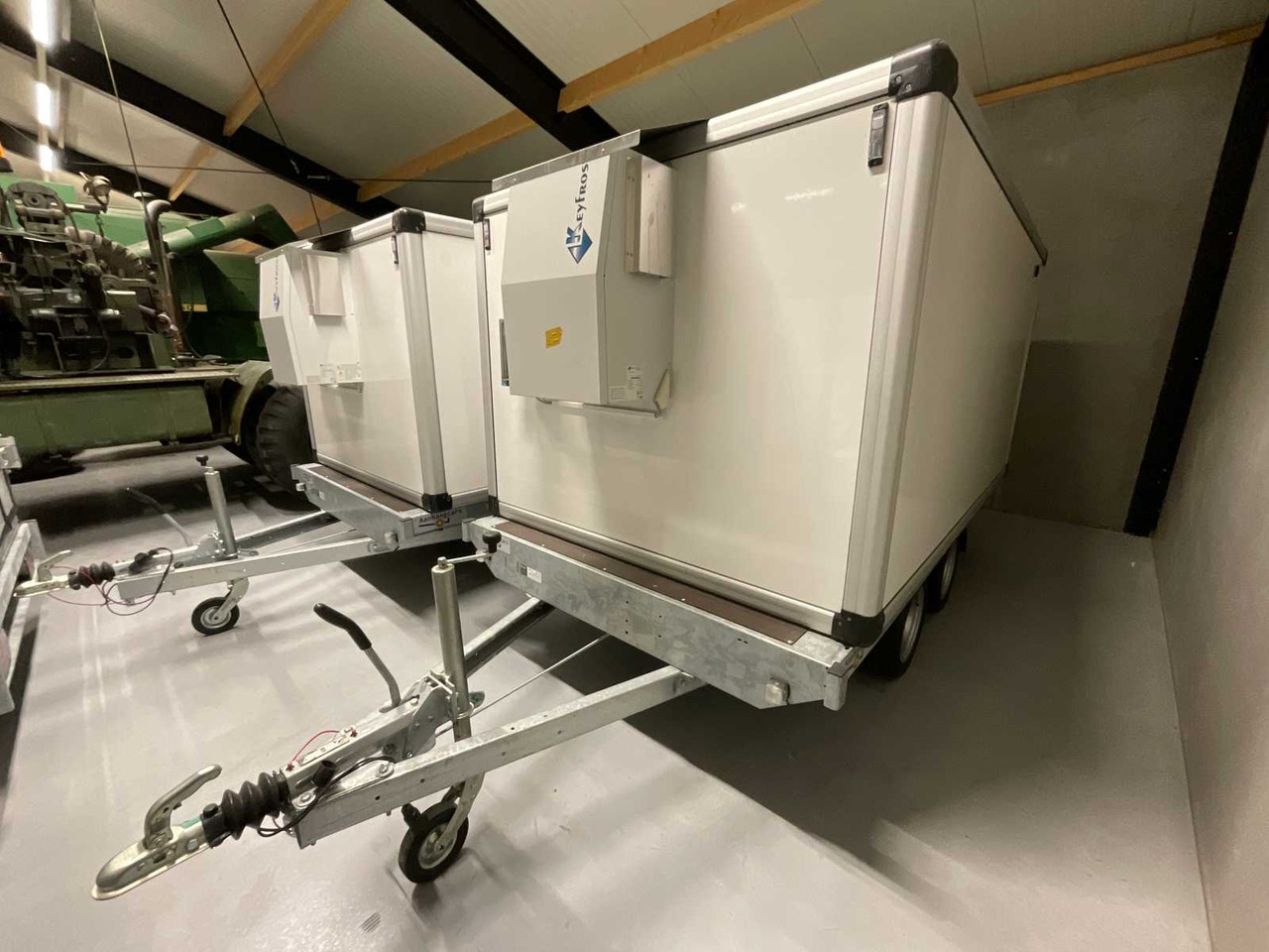 2023 EDUARD 4 TRAILER WITH KEYFROST FRIDGE FREEZER BODY - Прицеп: фото 1 2023 EDUARD 4 TRAILER WITH KEYFROST FRIDGE FREEZER BODY - Прицеп: фото 1