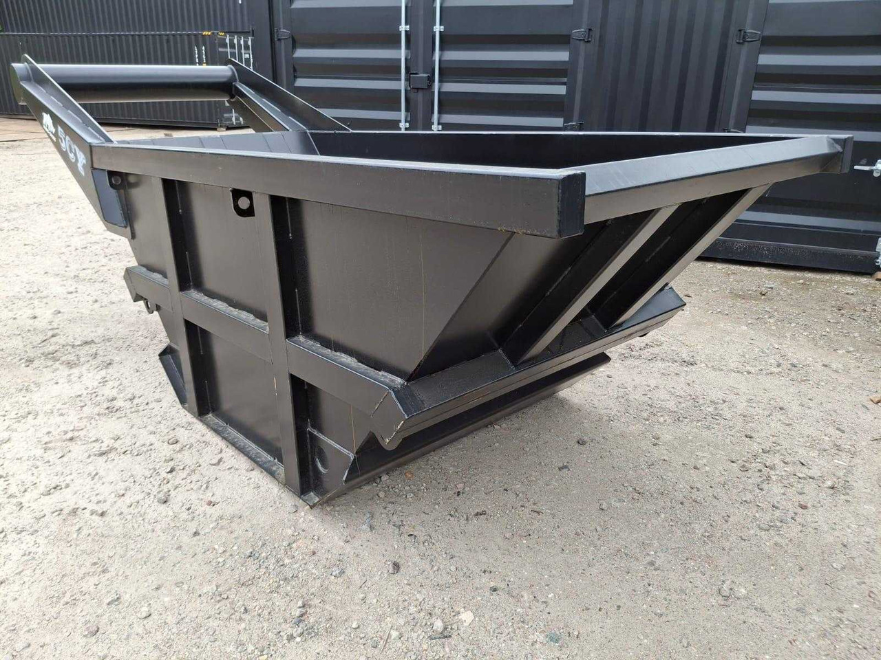 Rhino-cross 5 kuub - Бункер накопитель: фото 3 Rhino-cross 5 kuub - Бункер накопитель: фото 3