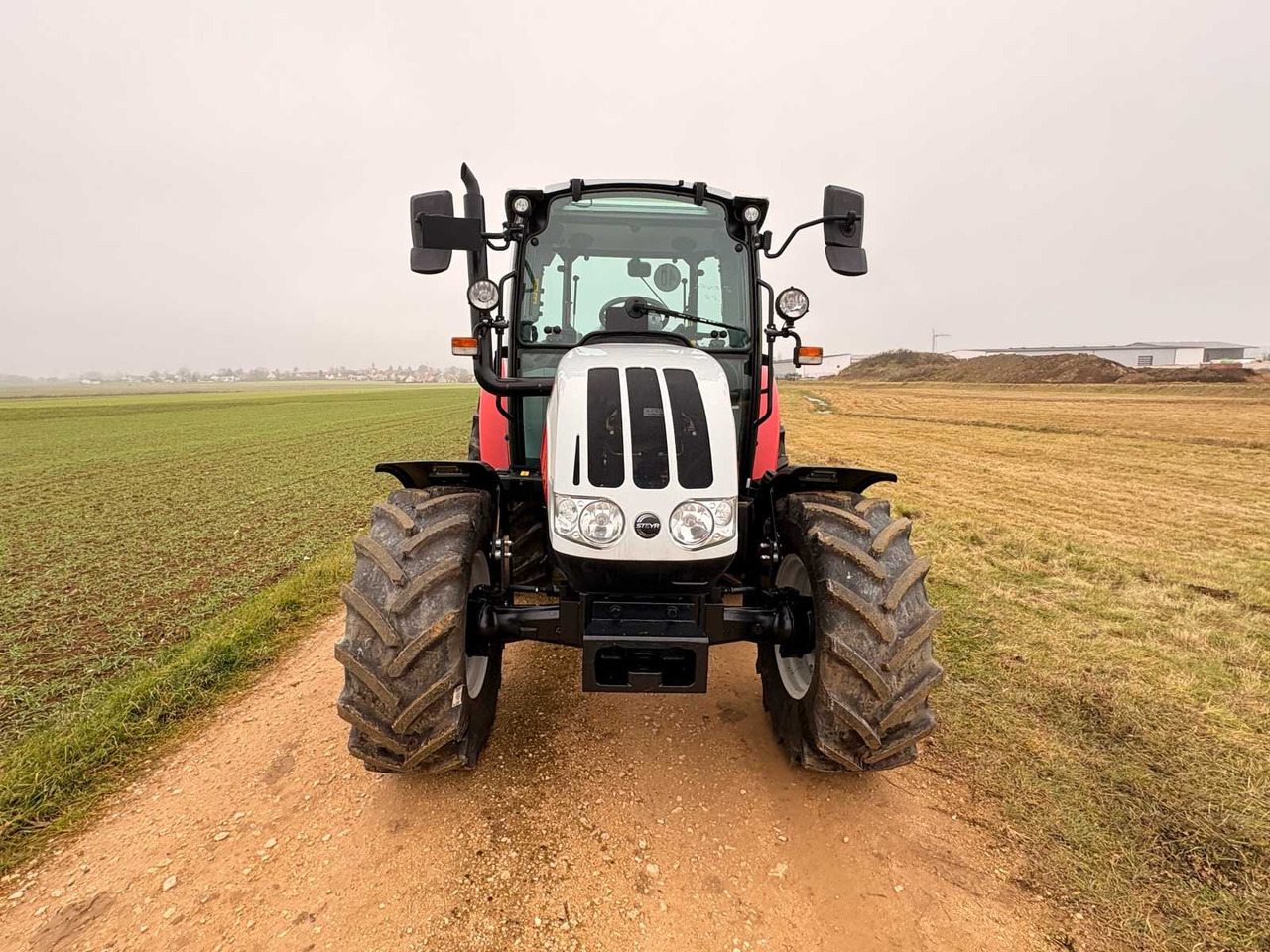 STEYR 4065 S - COMPACT ALL-WHEEL DRIVE TRACTOR (2022) - Трактор: фото 2 STEYR 4065 S - COMPACT ALL-WHEEL DRIVE TRACTOR (2022) - Трактор: фото 2