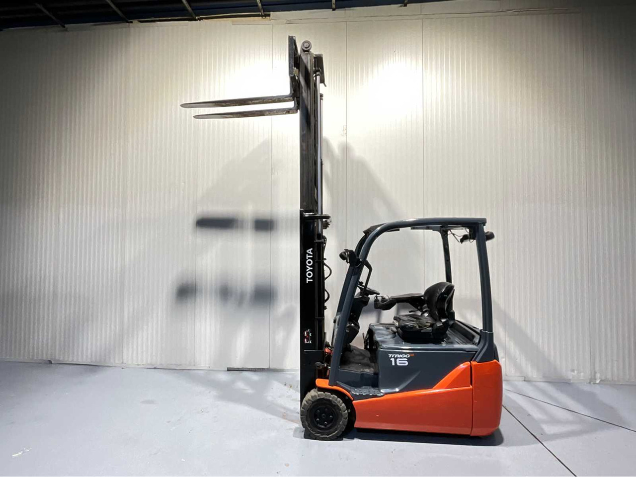 TOYOTA - 8FBE16T - FORKLIFT, FREELIFT SIDESHIFT, FREE-LIFT, YEAR OF MANUFACTURE 2018 - Вилочный погрузчик: фото 5 TOYOTA - 8FBE16T - FORKLIFT, FREELIFT SIDESHIFT, FREE-LIFT, YEAR OF MANUFACTURE 2018 - Вилочный погрузчик: фото 5