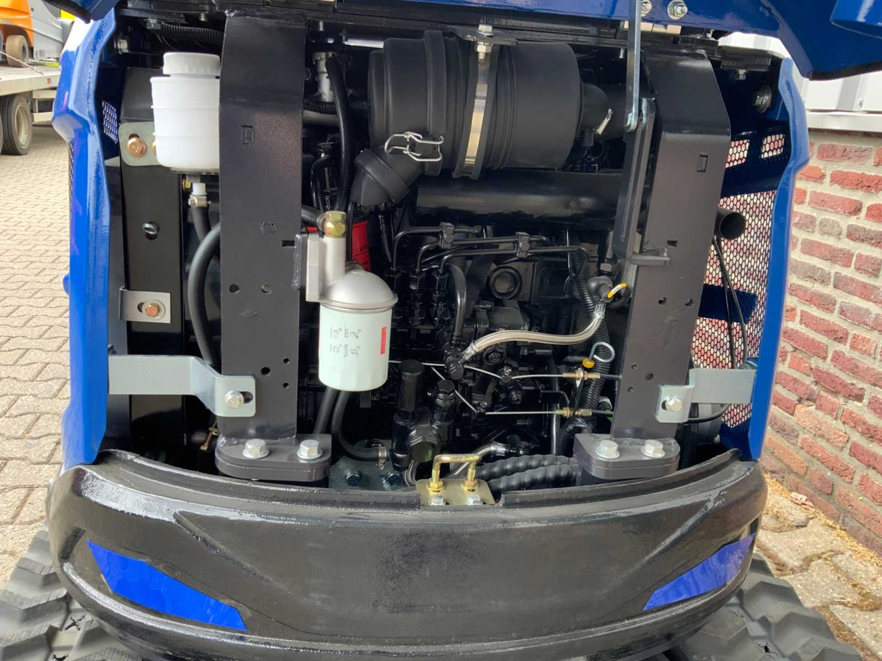 UF Equipment NM-18 - Гусеничный экскаватор: фото 5 UF Equipment NM-18 - Гусеничный экскаватор: фото 5