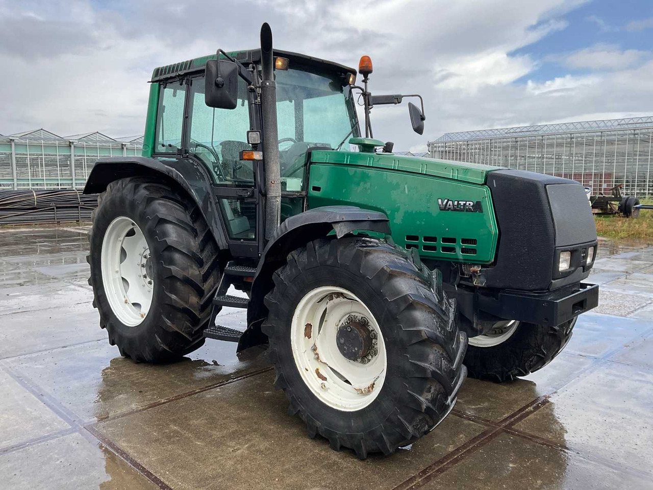 Valtra Valmet 8150 high tech - Трактор: фото 3 Valtra Valmet 8150 high tech - Трактор: фото 3