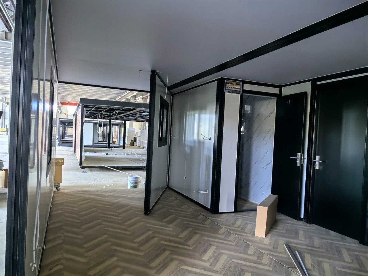 Vegter Woonunits Deluxe 12x6m 3 slaapkamers en keuken - Жилой контейнер: фото 5 Vegter Woonunits Deluxe 12x6m 3 slaapkamers en keuken - Жилой контейнер: фото 5