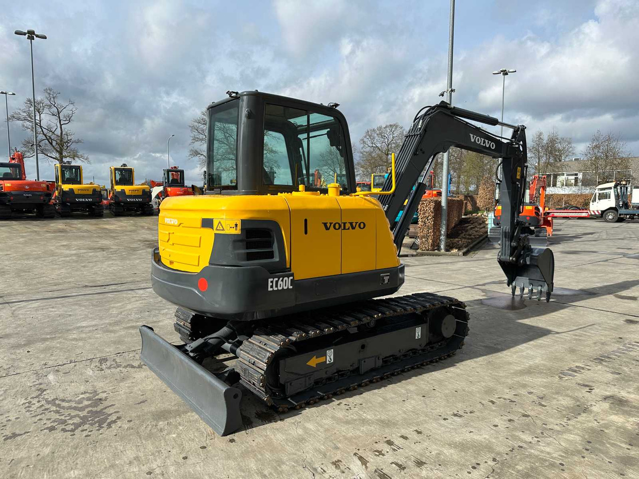 Volvo EC60C - Гусеничный экскаватор: фото 4 Volvo EC60C - Гусеничный экскаватор: фото 4
