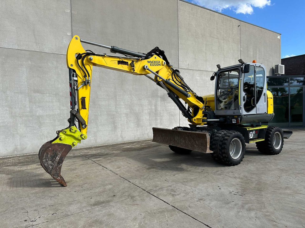Wacker Neuson WACKER NEUSON - 2019 - EW100 - WHEELED EXCAVATOR - Колёсный экскаватор: фото 1 Wacker Neuson WACKER NEUSON - 2019 - EW100 - WHEELED EXCAVATOR - Колёсный экскаватор: фото 1