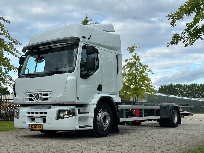Renault D280 - Тентованный грузовик: фото 1 Renault D280 - Тентованный грузовик: фото 1