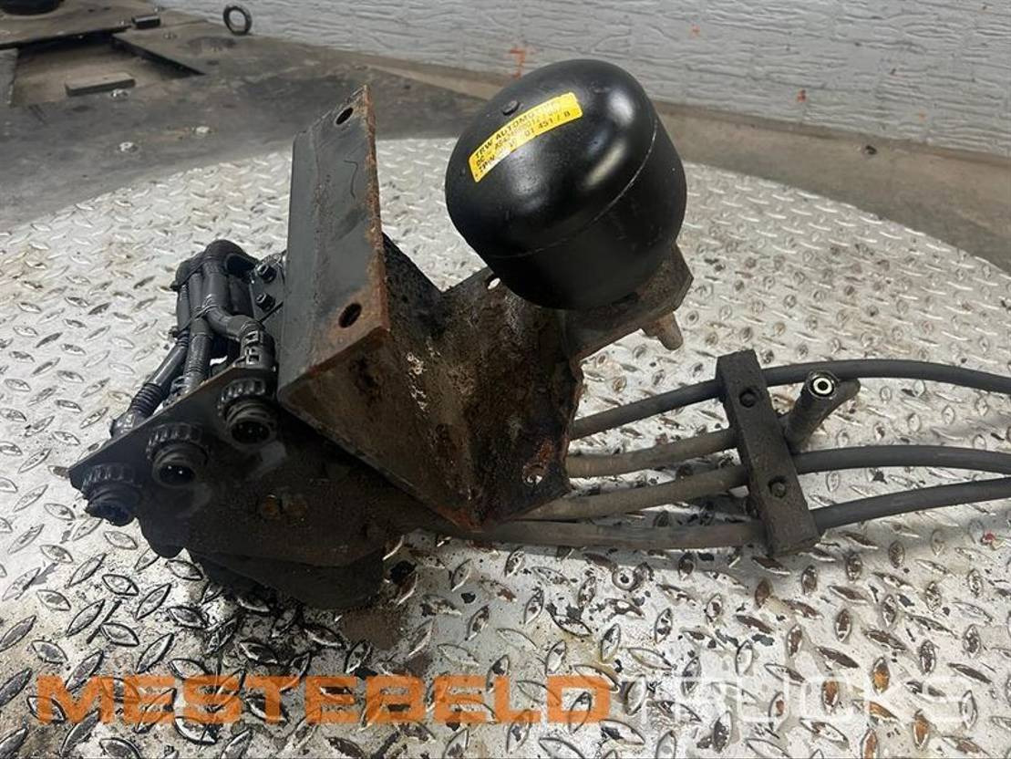 Mercedes-Benz Stuurventiel sleepas Mercedes - Рулевое управление для Грузовиков: фото 1 Mercedes-Benz Stuurventiel sleepas Mercedes - Рулевое управление для Грузовиков: фото 1