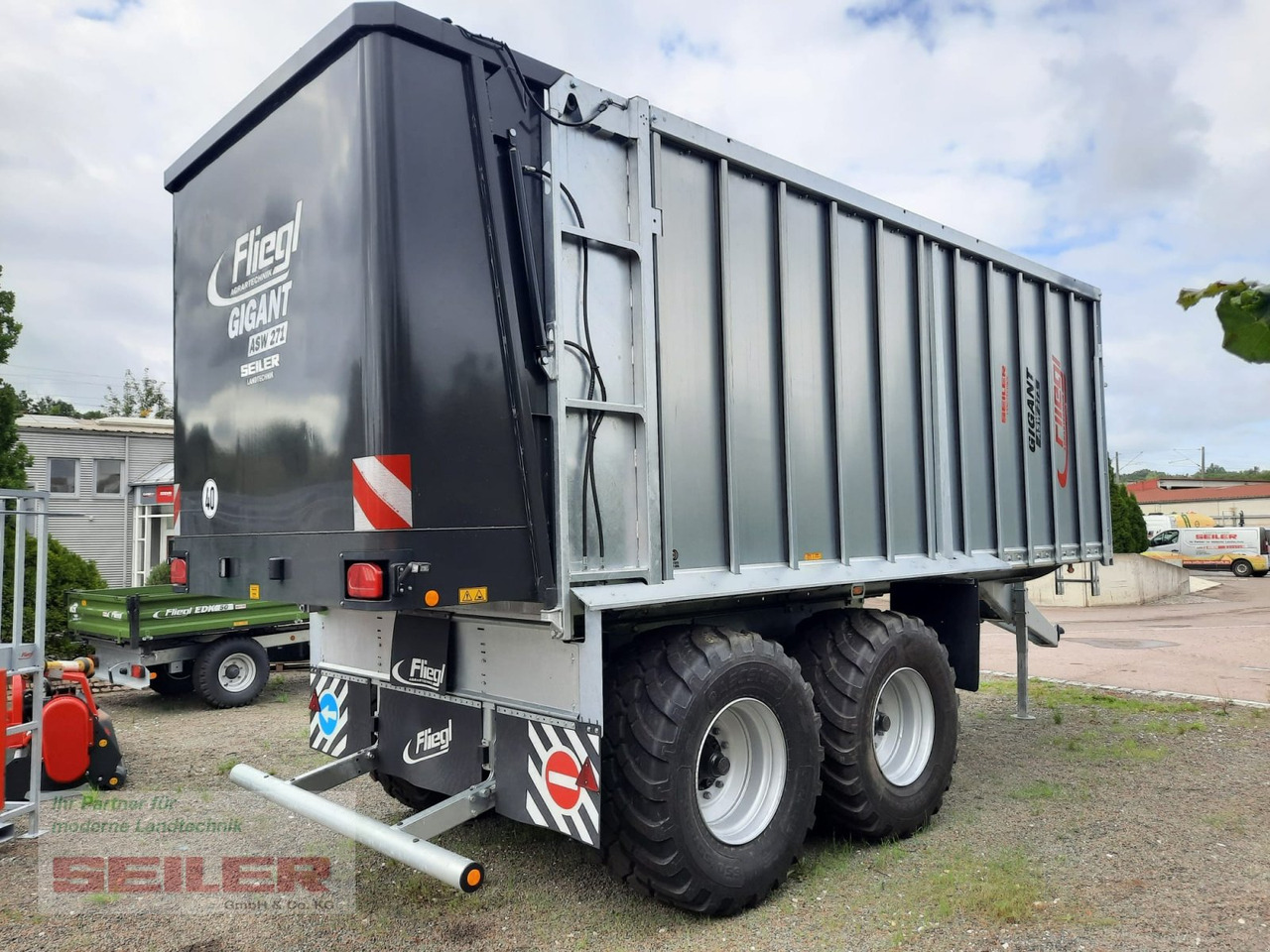 Fliegl ASW 271 C FOX "Franken-Renner" 40m³ - Самозагружающийся прицеп: фото 3 Fliegl ASW 271 C FOX "Franken-Renner" 40m³ - Самозагружающийся прицеп: фото 3