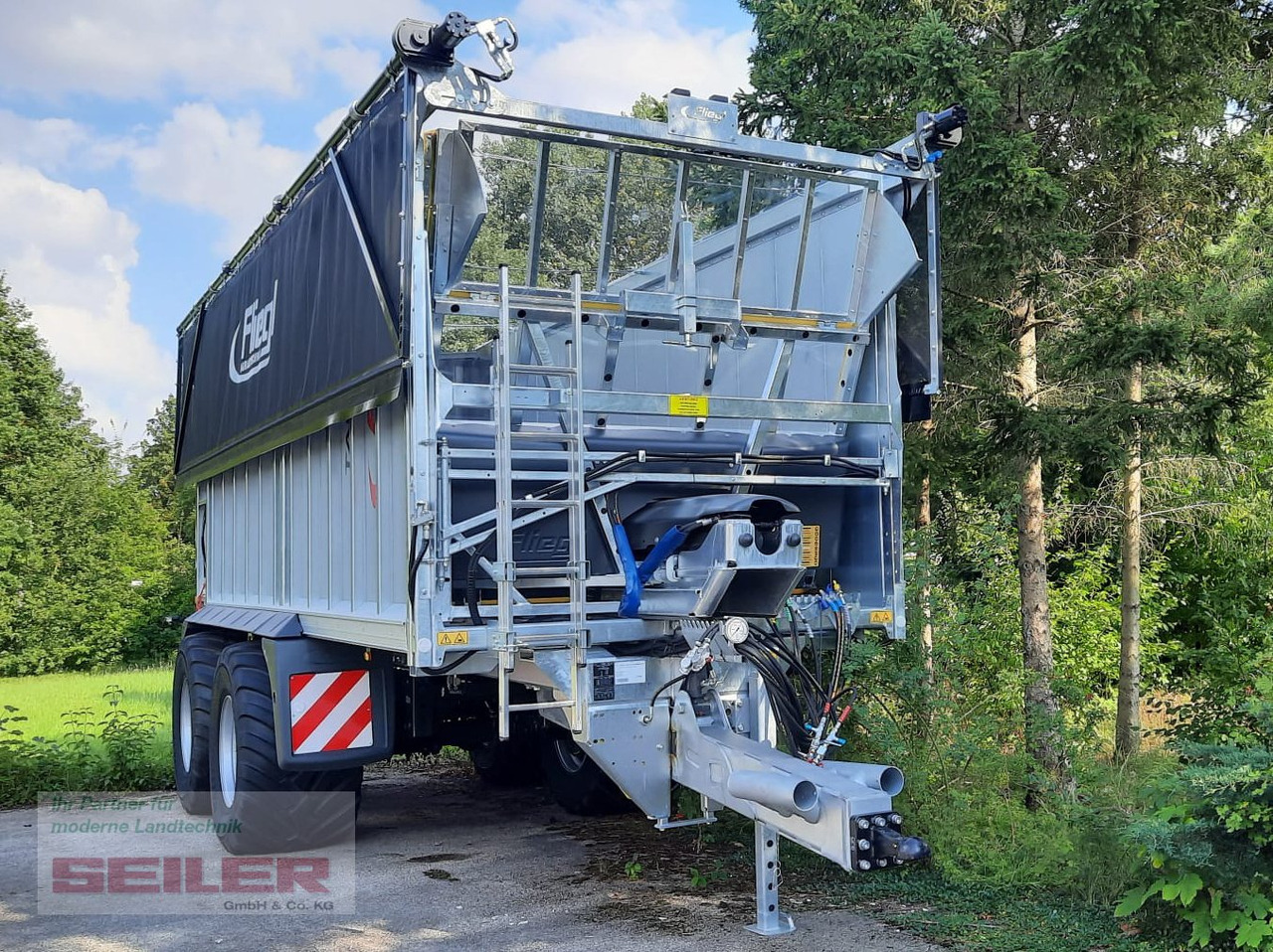 Fliegl ASW 271 TAURUS FOX 40m³ + Top Lift Light - Самозагружающийся прицеп: фото 2 Fliegl ASW 271 TAURUS FOX 40m³ + Top Lift Light - Самозагружающийся прицеп: фото 2
