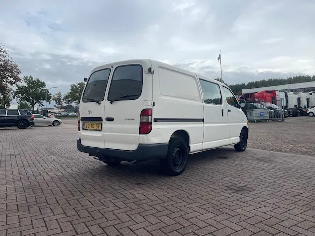 Toyota HiAce 2.5 D4-D 90 Lang Airco - Легковой фургон: фото 5 Toyota HiAce 2.5 D4-D 90 Lang Airco - Легковой фургон: фото 5